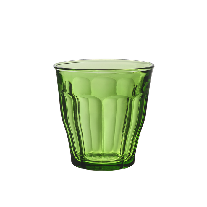 Duralex Le Picardie. Green short glass tumbler with beveled edges. Un tumbler court en verre vert avec des bords biseautés.