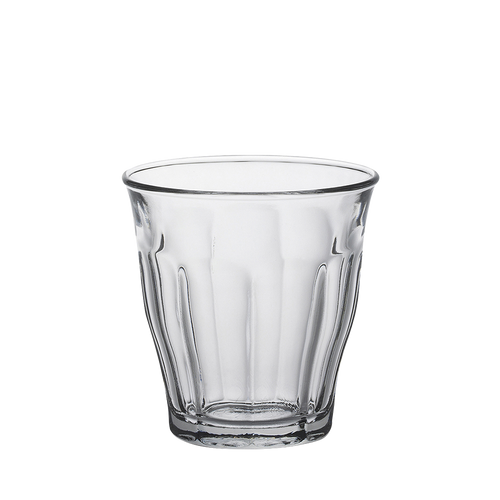 Duralex Le Picardie. A clear short glass tumbler with beveled edges. Un tumbler court en verre transparent avec des bords biseautés.