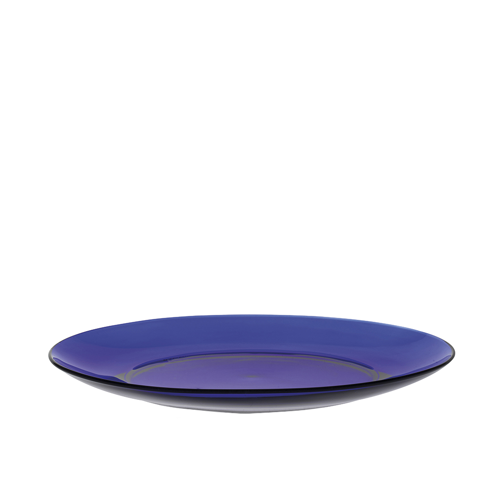 Duralex Lys. A sapphire blue glass plate. L'assiette en verre bleu saphir.