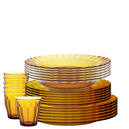 Duralex Le Picardie. 24 Piece Amber Yellow Dinnerware Set. Six amber yellow glass dinner plates, six amber yellow glass dessert plates, and six amber yellow glass bowls, and six amber yellow glass tumblers all with the stylish beveled edges. Ensemble de vaisselle de 24 pièces en jaune ambre. Six assiettes à dîner en verre jaune ambre, six assiettes à dessert en verre jaune ambre, six bols en verre jaune ambre, et six tumblers en verre jaune ambre, tous avec des bords biseautés élégants.