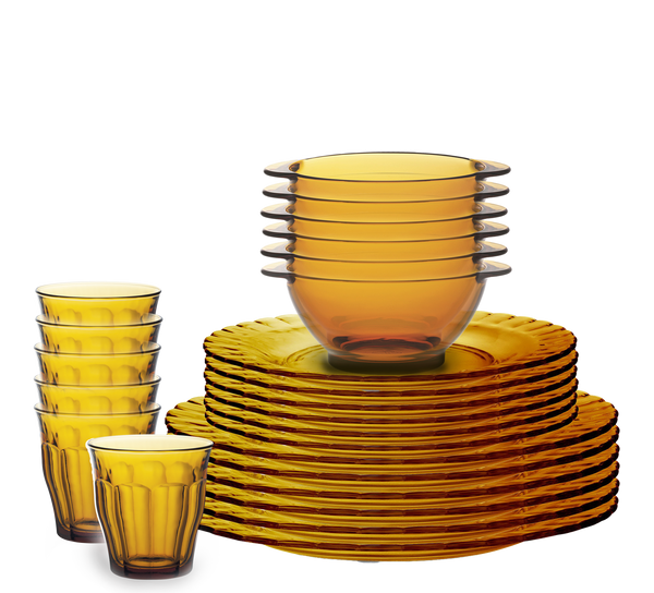 Duralex Le Picardie. 24 Piece Amber Yellow Glass Dinnerware Tableware Set- Dinner Plates, Dessert Plates, Bowls with Handles, Tumblers. L'ensemble de vaisselle en verre jaune ambré de 24 pièces - des assiettes à dîner, des assiettes à dessert, des bols à oreilles, des verres.
